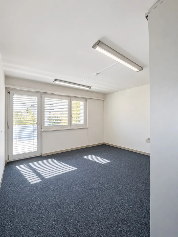 Vielseitige Büroräumlichkeiten an zentraler Lage in Binningen – foto 11 di 26