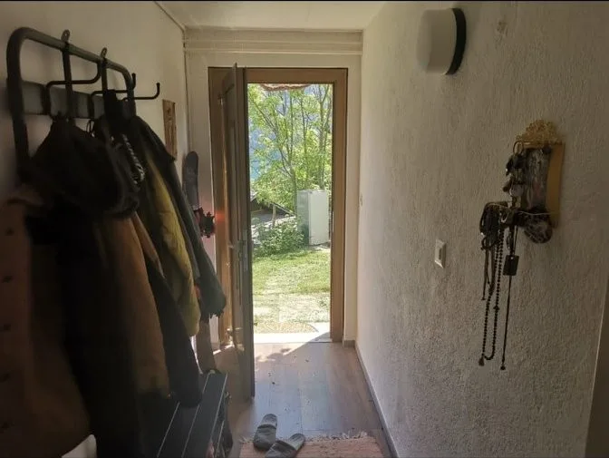 2 Zimmer Wohnung in Niederried BE – Foto 3 von 8