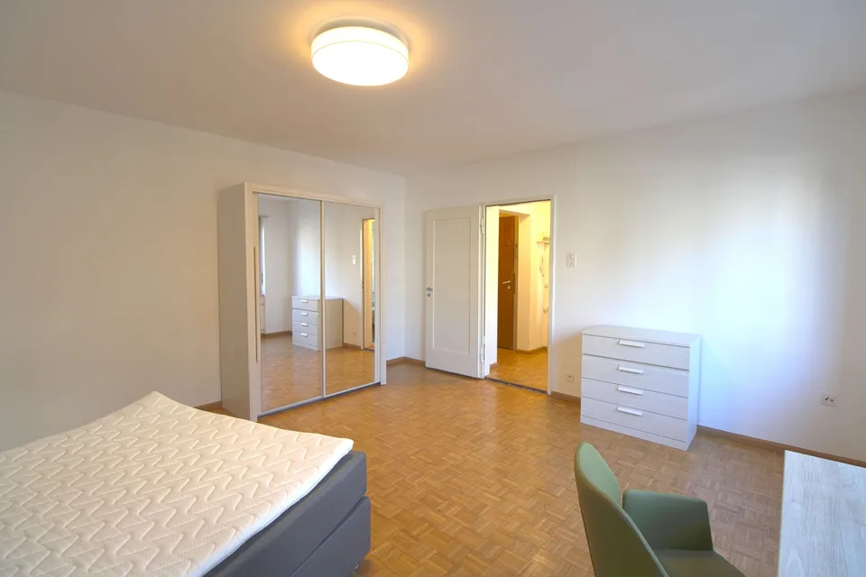 Möbliertes WG-Zimmer in der Nähe vom Claraplatz – Foto 4 von 11