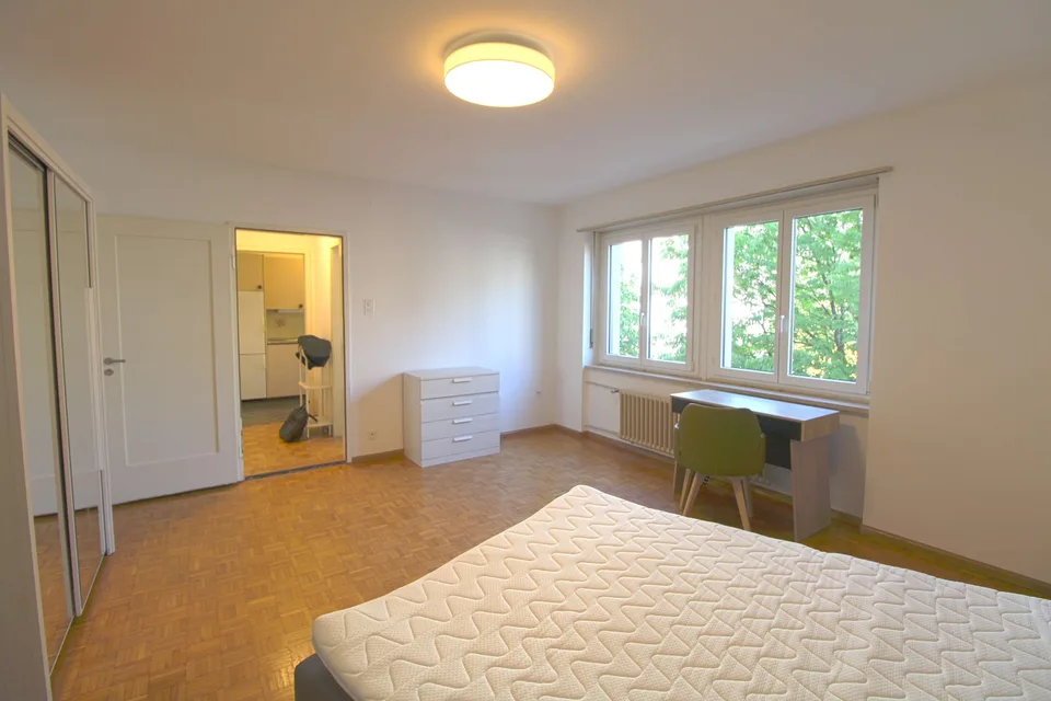 Möbliertes WG-Zimmer in der Nähe vom Claraplatz – Foto 3 von 11
