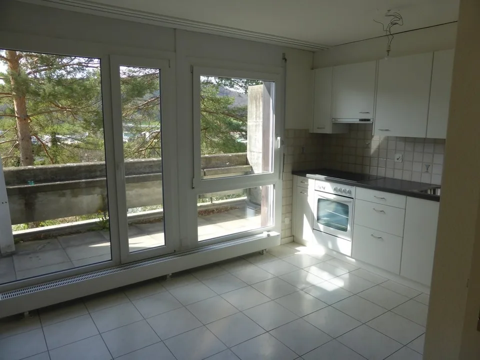 3.5 Zimmer-Wohnung mit schöner Aussicht am Sonnenhügel zu vermieten – Foto 5 von 10