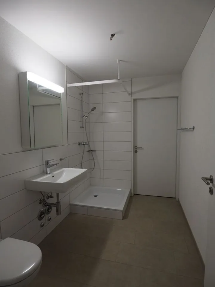 moderne 4.5 Zimmer-Wohnung – photo 6 of 8
