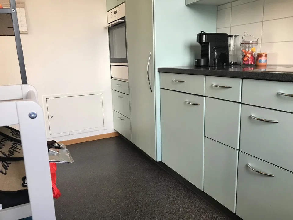 Charmante 4,5 Zimmer Maisonette-Wohnung im Dorfkern von Oberwinterthur – Foto 2 von 14