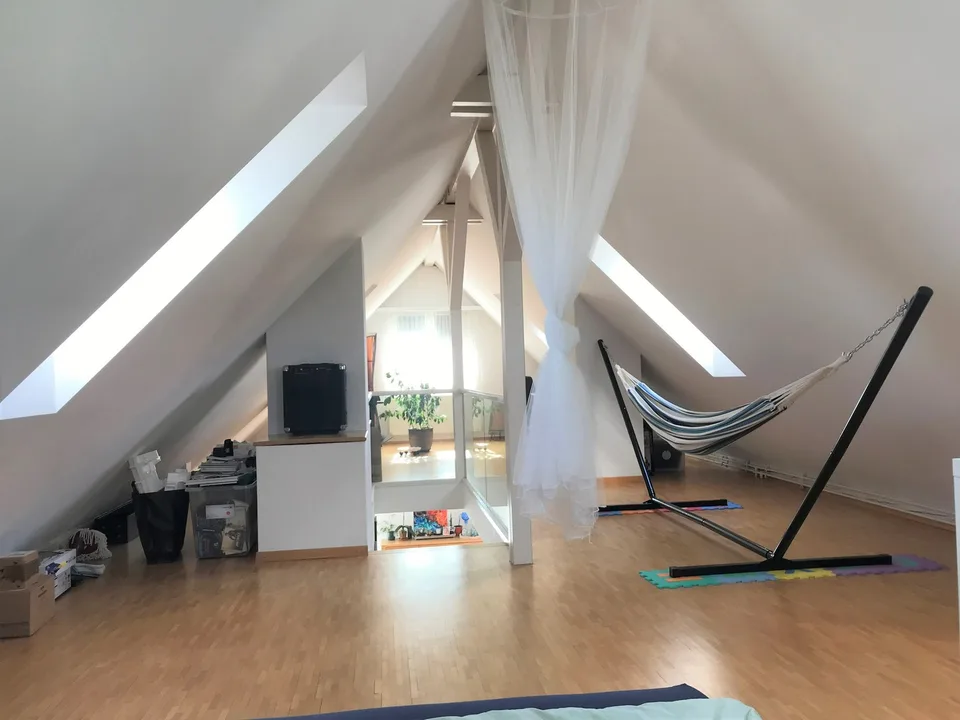 Charmante 4,5 Zimmer Maisonette-Wohnung im Dorfkern von Oberwinterthur – Foto 6 von 14