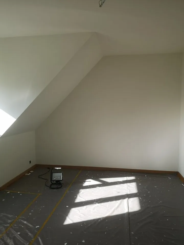 Heimelige 2-Zimmerdachwohnung in Seebach – Foto 6 von 8