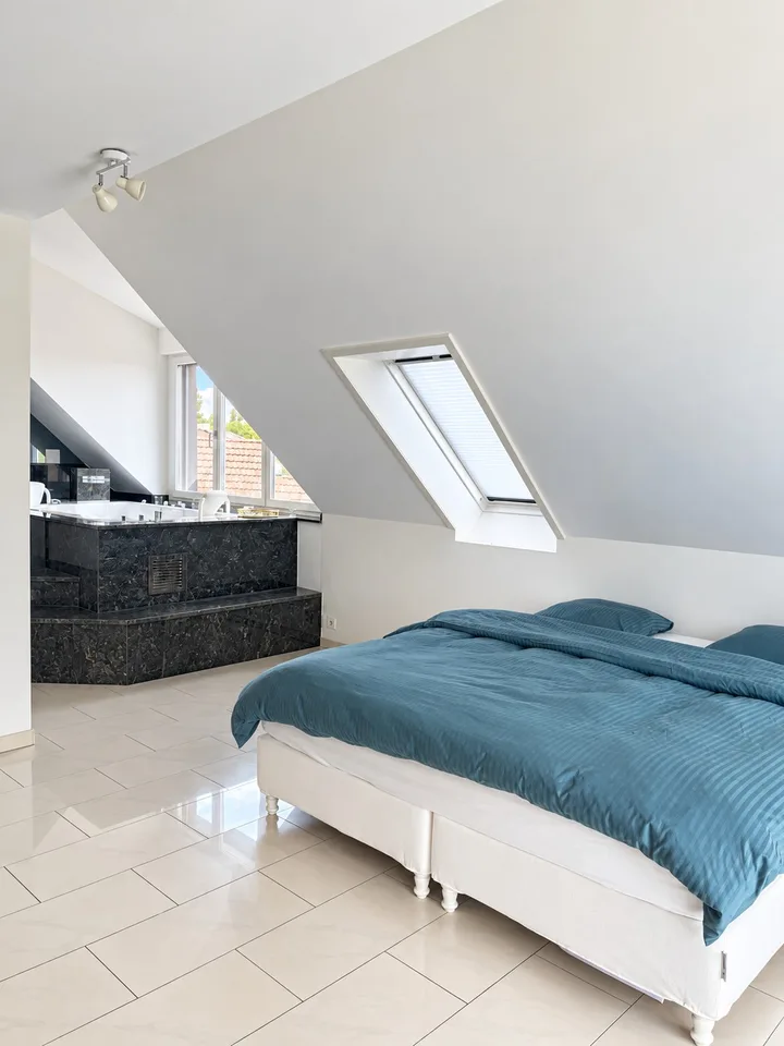 5.5-Zimmer-Wohnung mit grosser Terrasse, Balkon & Jacuzzi – Foto 9 von 18