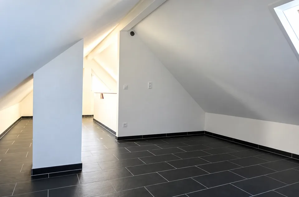5.5-Zimmer-Wohnung mit grosser Terrasse, Balkon & Jacuzzi – Foto 17 von 18