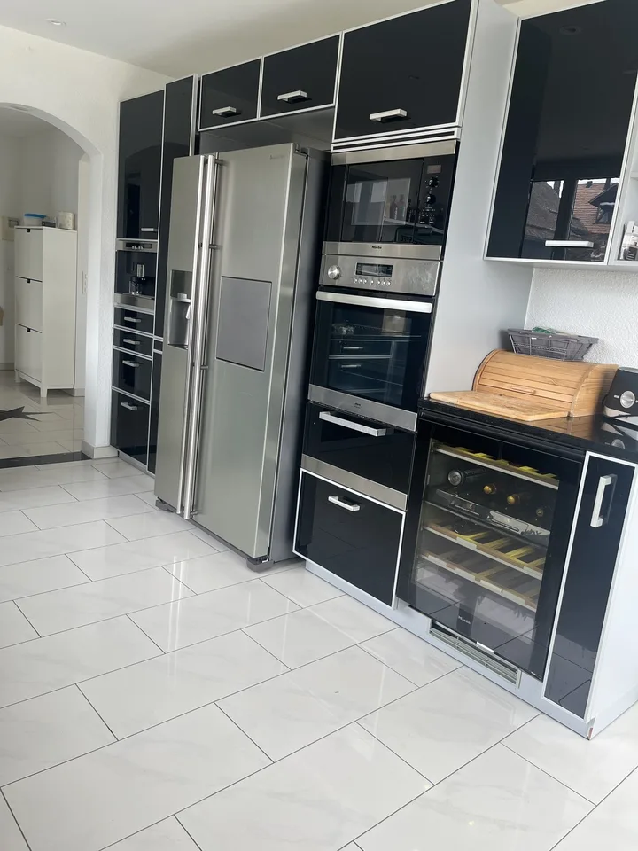 5.5-Zimmer-Wohnung mit grosser Terrasse, Balkon & Jacuzzi – Foto 7 von 18