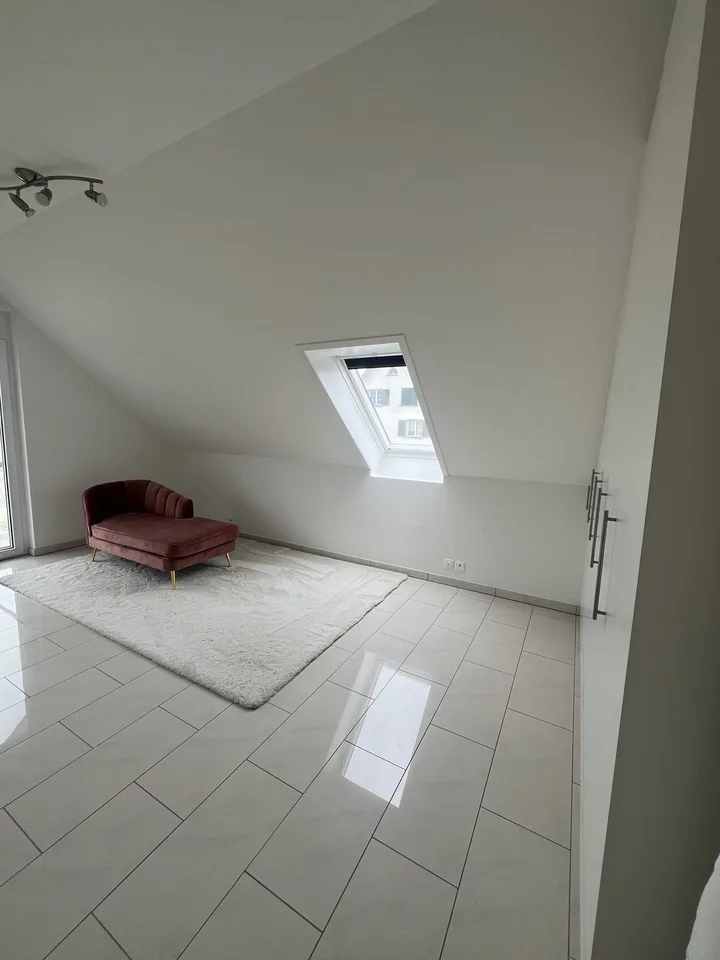 5.5-Zimmer-Wohnung mit grosser Terrasse, Balkon & Jacuzzi – Foto 16 von 18
