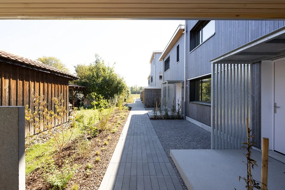 Attraktiver Neubau in Volketswil: 3.5 (4.5)-Zimmer-Hausteil mit privatem Garten – Foto 4 von 12