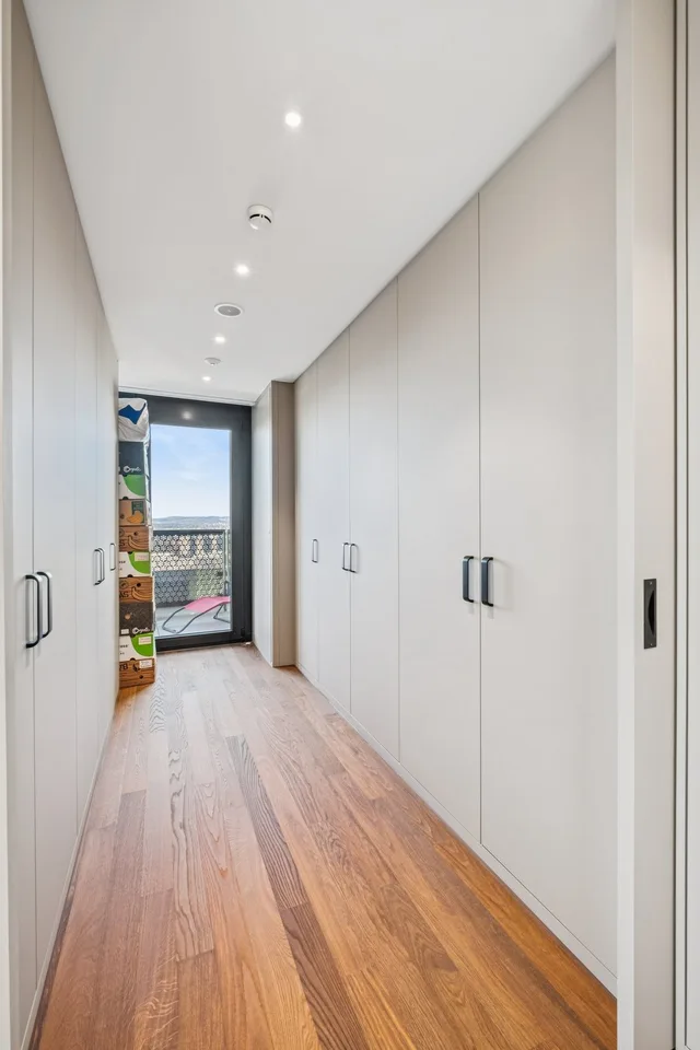 Exclusive ownership apartment with panoramic views on the 23rd floor of House C of the Three Point residential towers – photo 8 of 12