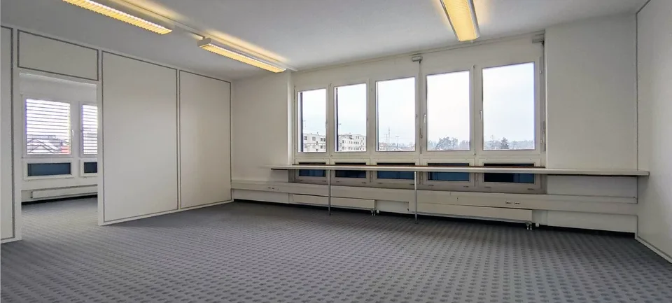 Diverse office spaces – photo 5 of 12