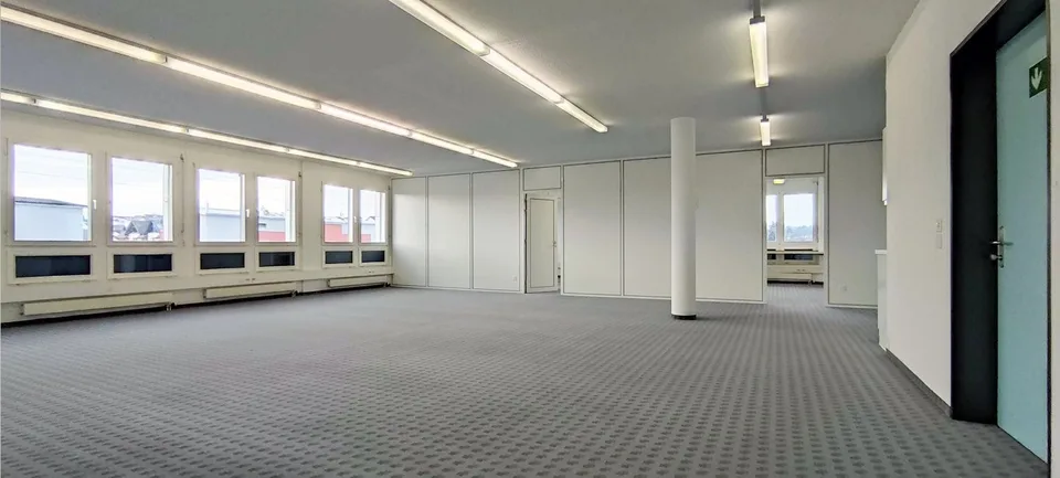 Diverse office spaces – photo 10 of 12