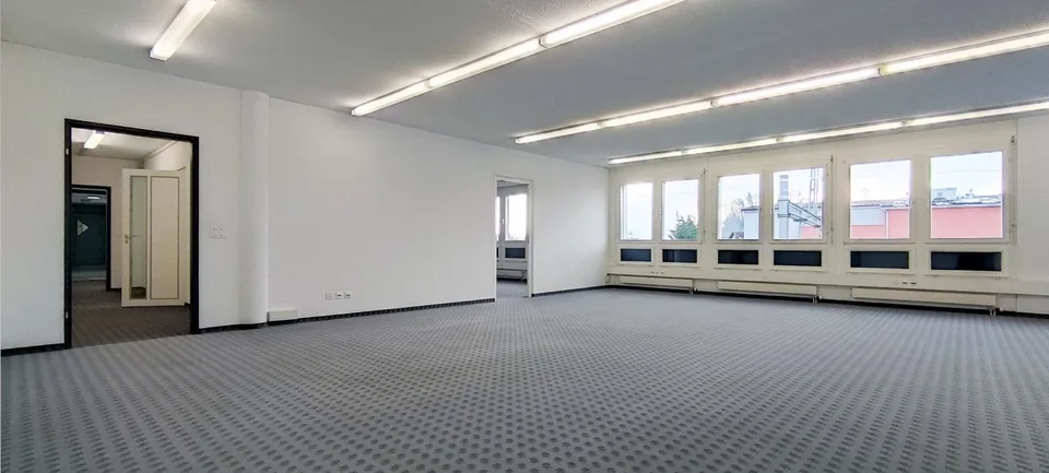 Diverse office spaces – photo 2 of 12