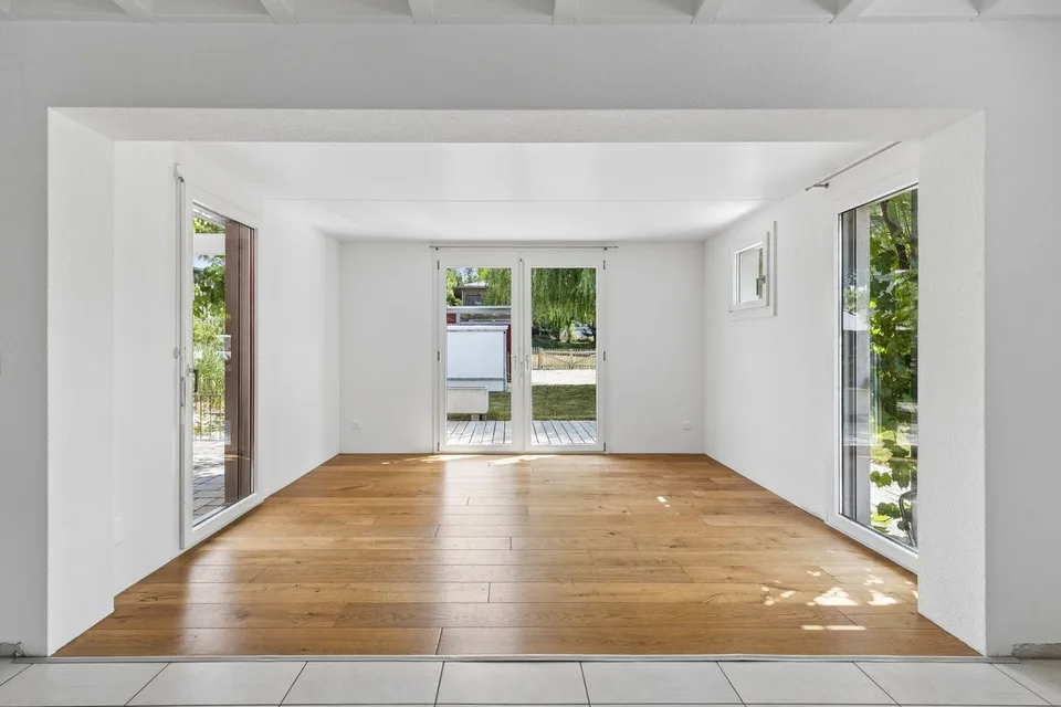 Modernisiertes 4.5-Zimmer-Einfamilienhaus mit familienfreundlichem Umschwung – Foto 5 von 13