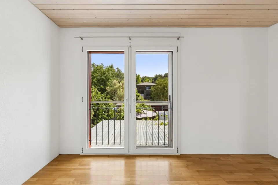 Modernisiertes 4.5-Zimmer-Einfamilienhaus mit familienfreundlichem Umschwung – Foto 10 von 13