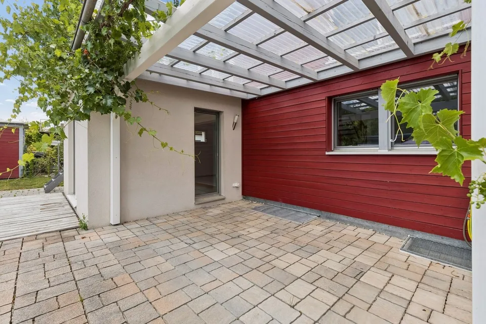 Modernisiertes 4.5-Zimmer-Einfamilienhaus mit familienfreundlichem Umschwung – Foto 2 von 13