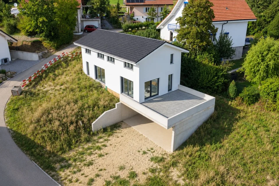 WO WOHNEN ZUM GENUSS WIRD - NEUBAU MIT HERRLICHER WEITSICHT – foto 2 di 7