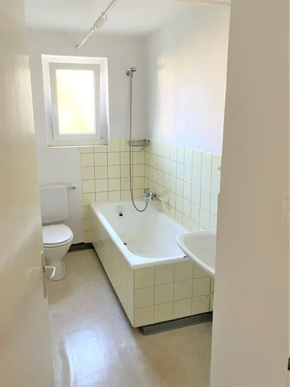 Preiswerte Wohnung mit Balkon im Herzen von Kreuzlingen – Foto 3 von 6