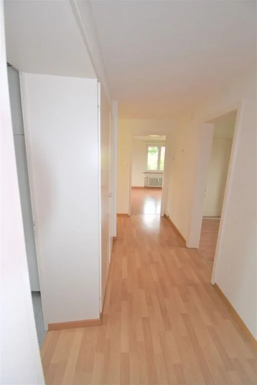Hier lässt es sich LEBEN - Preisgünstig mit grossem Balkon, neuem Bad und schöner Küche – foto 10 di 12