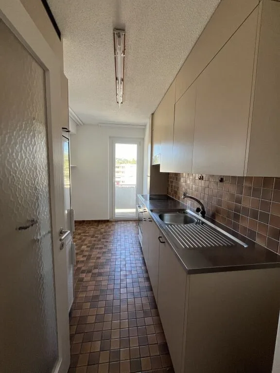 Preiswerte Wohnung mit Balkon an perfekter Lage in St. Gallen – foto 3 di 7