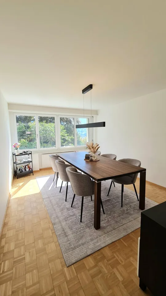 Charmante 4.5-Zimmer-Wohnung mit Balkon und herrlicher Aussicht über St. Gallen – photo 4 sur 12