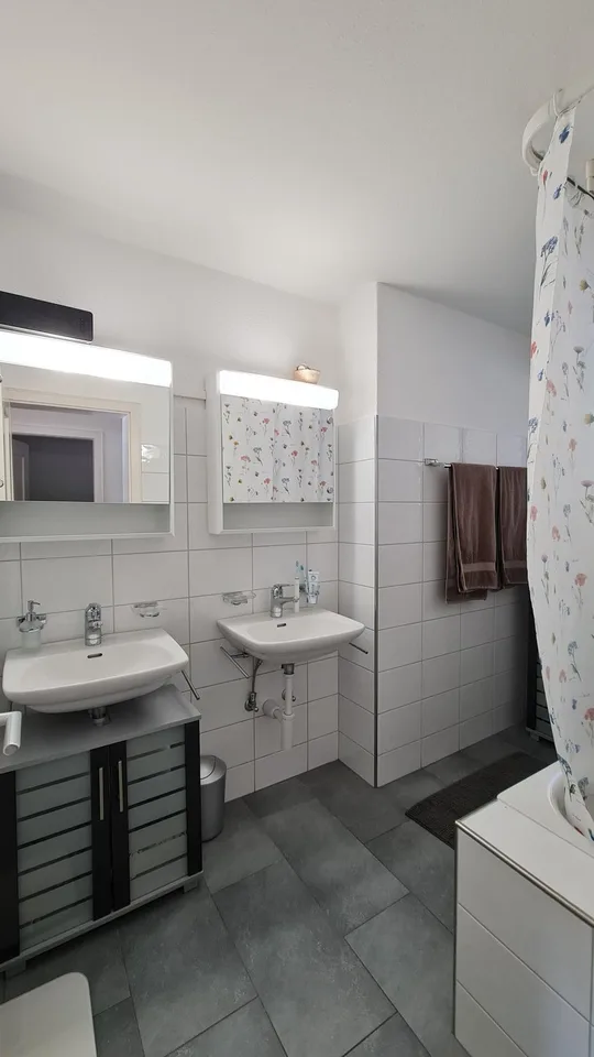 Charmante 4.5-Zimmer-Wohnung mit Balkon und herrlicher Aussicht über St. Gallen – photo 10 sur 12