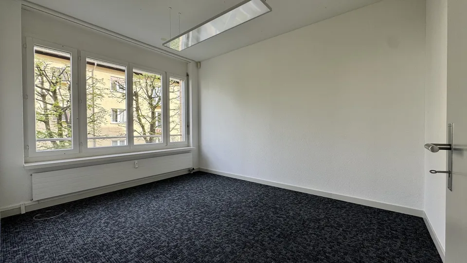 Teilklimatisierte Büros oder Praxisräumlichkeiten zu vermieten – Foto 7 von 7