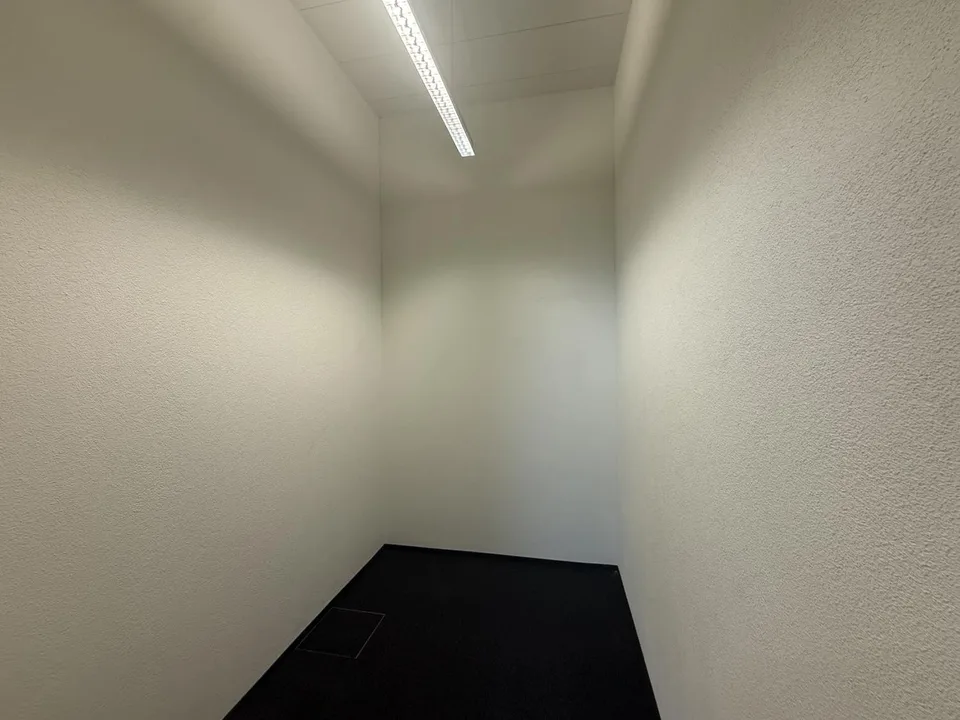 Atelier in repräsentativer Gewerbeliegenschaft "Roggenacher" in Pfäffikon SZ – Foto 3 von 6