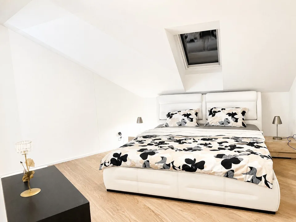 💎 Appartement spacieux & entièrement meublé de 4.5 pièces avec balcon & vue imprenable à Embrach – photo 9 sur 22