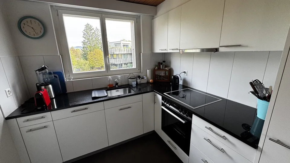 2½ ZI-WOHNUNG IN THUN (BE), MÖBLIERT, TEMPORÄR – foto 5 di 10