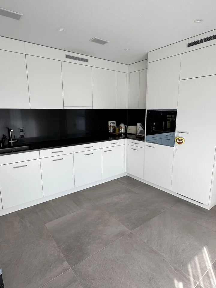 Grosszügige 3.5-Zimmer-Attikawohnung mit zwei Terrassen – Foto 3 von 13