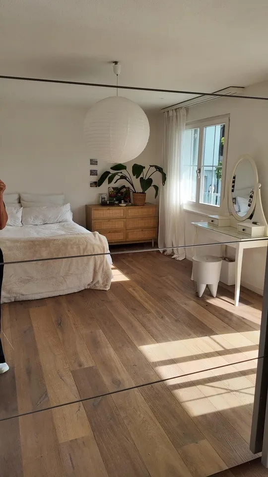 Grosszügiges 6.5-Zimmer-Einfamilienhaus mit über 200 m², Garten & Doppelgarage am Pfannenstiel – Foto 2 von 9