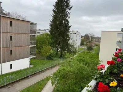 💎 Elegante casa arredata di 4.5 locali con bel balcone a Seebach – foto 28 di 30