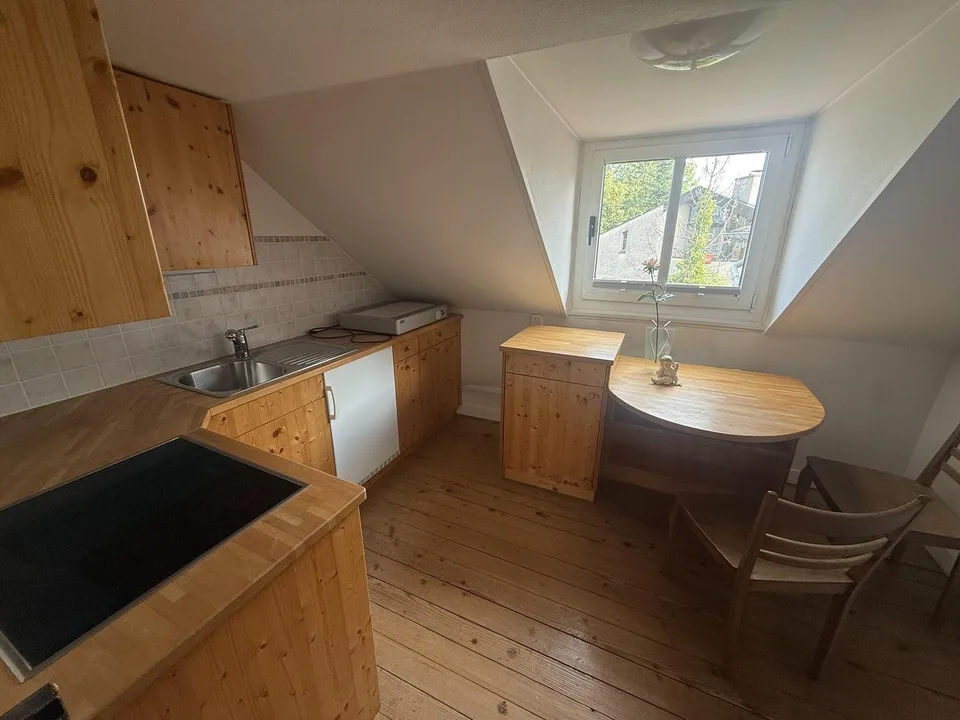 Charmante Altbau Wohnung – Foto 3 von 8