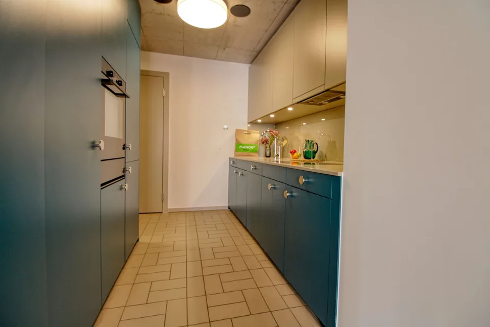 Möbliertes Studio mit eigener Küche und eigenem Bad im Neubau in Schlieren – Foto 16 von 26