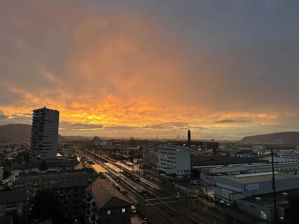 3.5-Zimmer Wohnung mit toller Aussicht, nähe Bahnhof – Foto 2 von 8