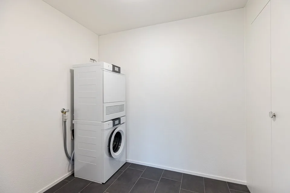 Moderne Wohnung mit grosser Terrasse – Foto 12 von 12