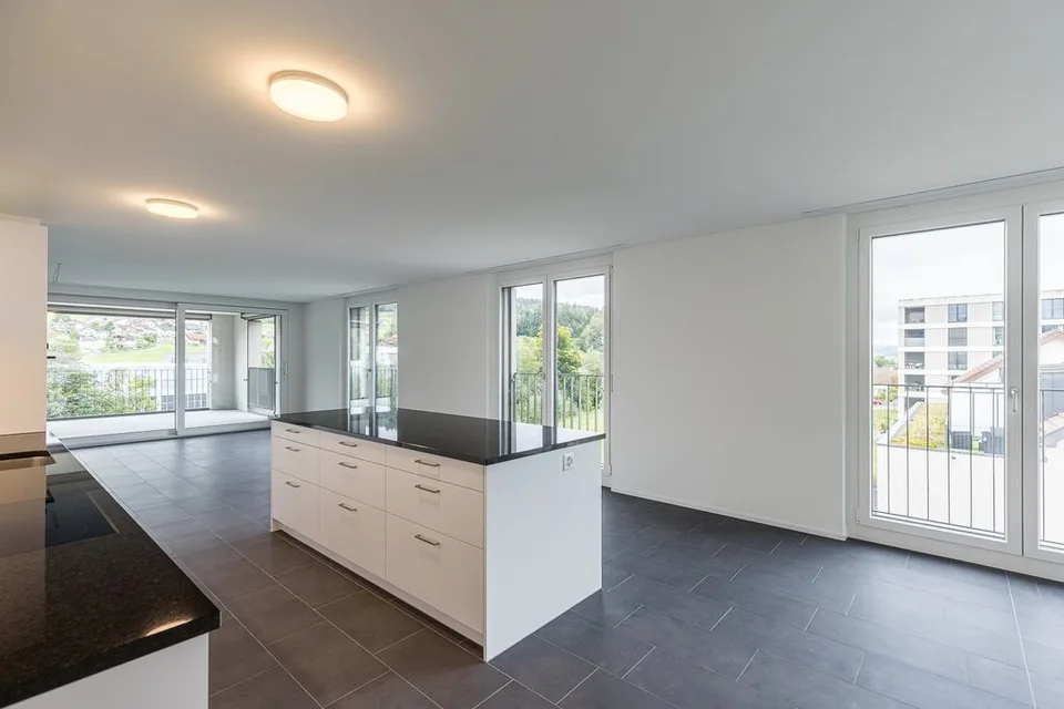 Moderne Wohnung mit grosser Terrasse – Foto 5 von 12