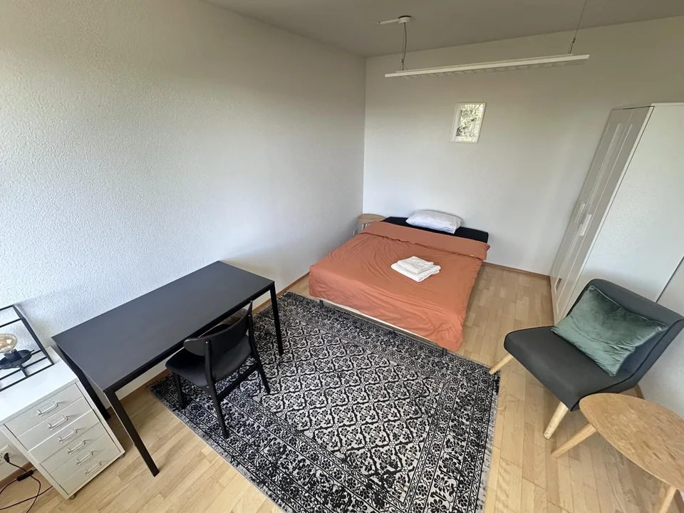 Private furnished bedroom to rent in Zumikon near Zürich – Foto 3 von 13