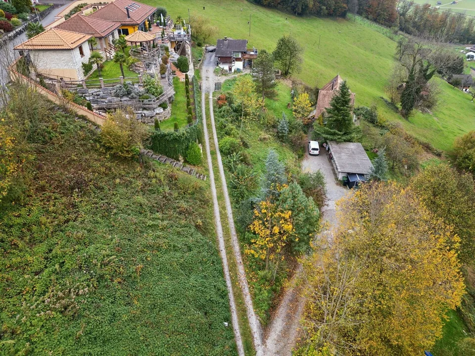 Bauland-Parzelle an grüner Hanglage – Foto 4 von 10