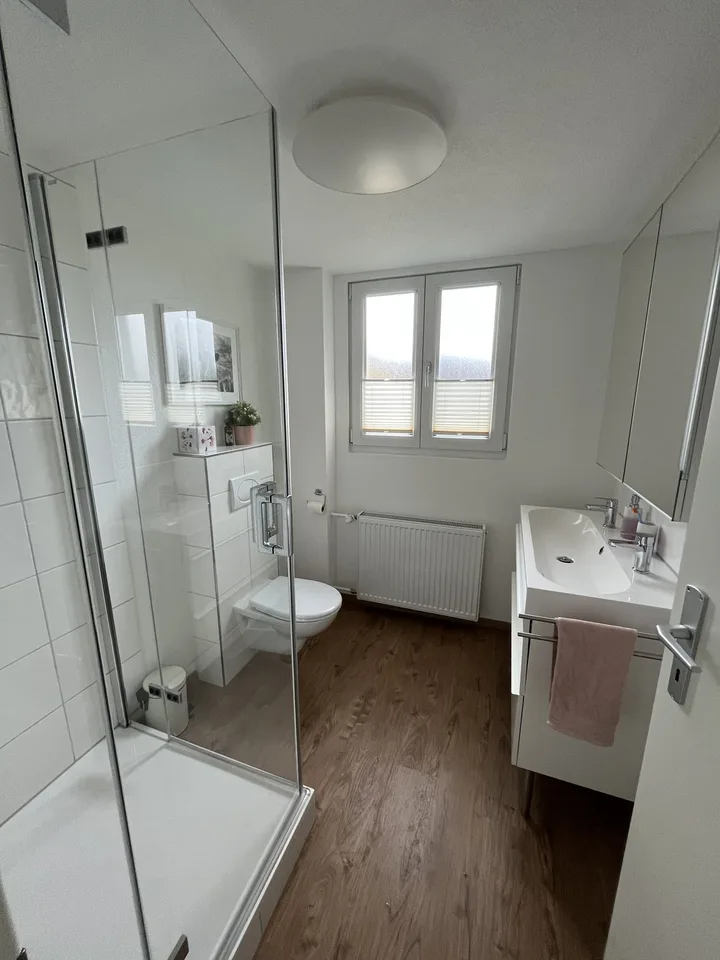 Preiswerte, helle 3.5 Zimmerwohnung – Foto 6 von 10