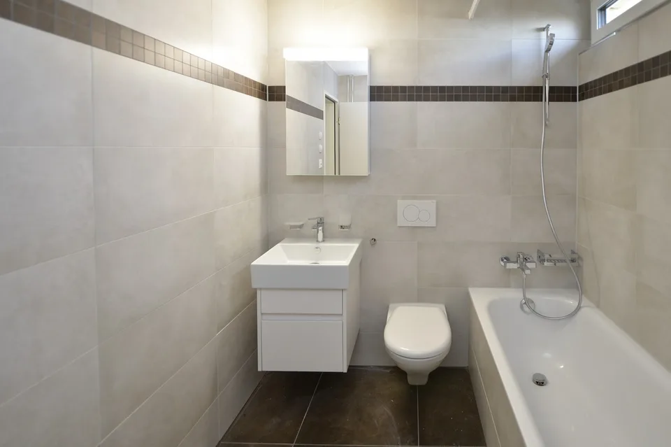 SANIERTE & MODERNE 4.5 ZIMMERWOHNUNG – Foto 8 von 9