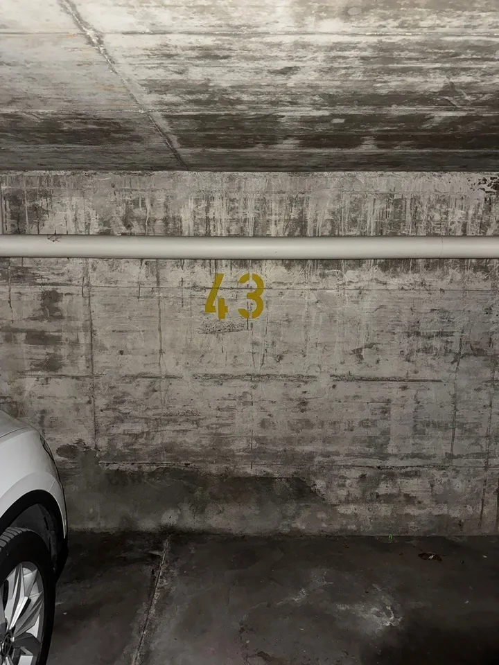 Parkplatz in Tiefgarage zu vermieten (keine E-Mobilität) – Foto 3 von 4
