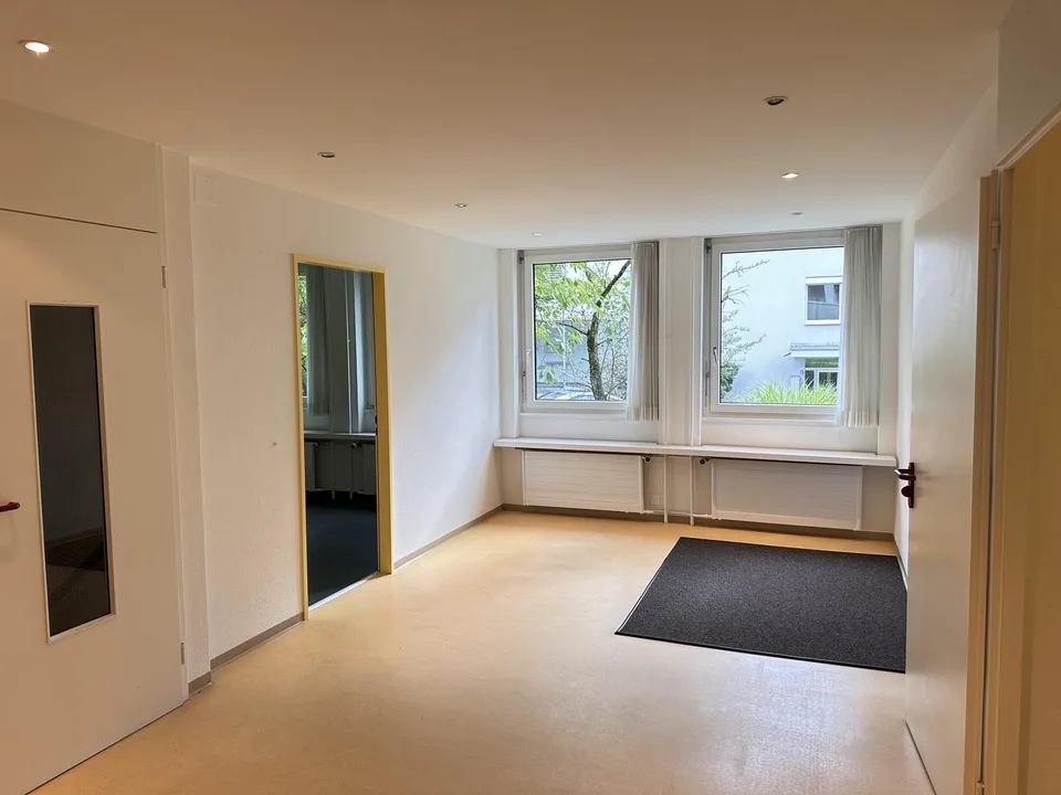 Büro-/Gewerberäume unterschiedlicher Grösse an guter Lage in Zumikon – Foto 9 von 11