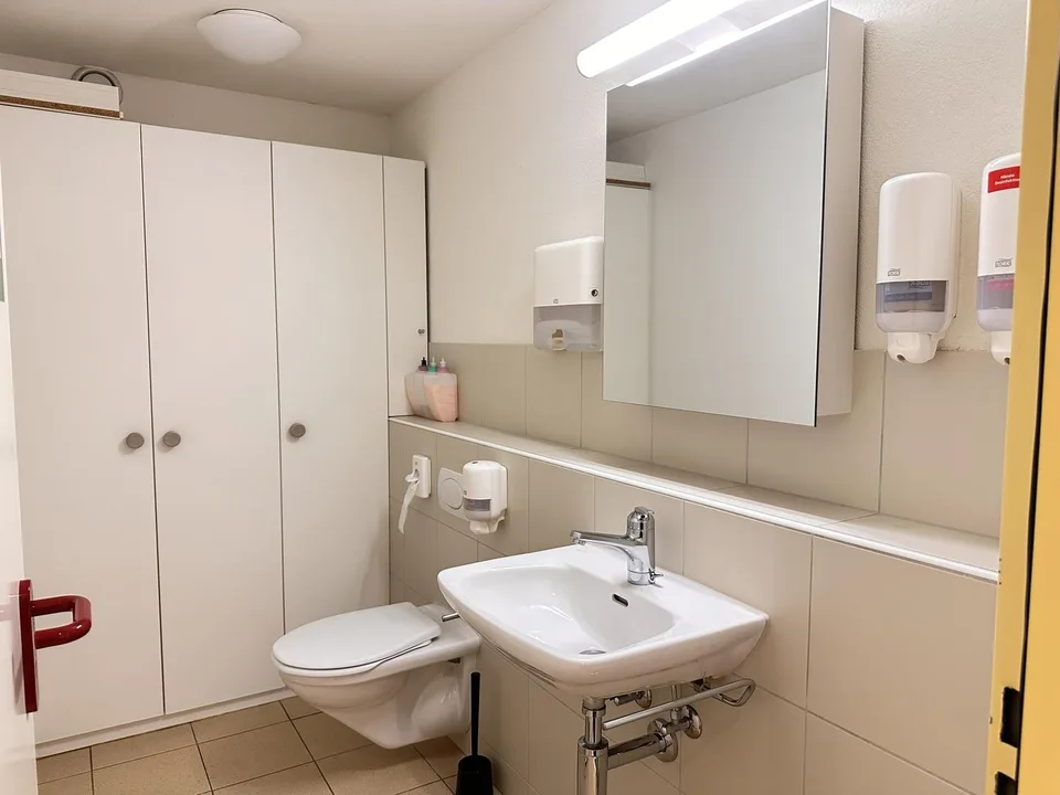 Büro-/Gewerberäume unterschiedlicher Grösse an guter Lage in Zumikon – Foto 10 von 11