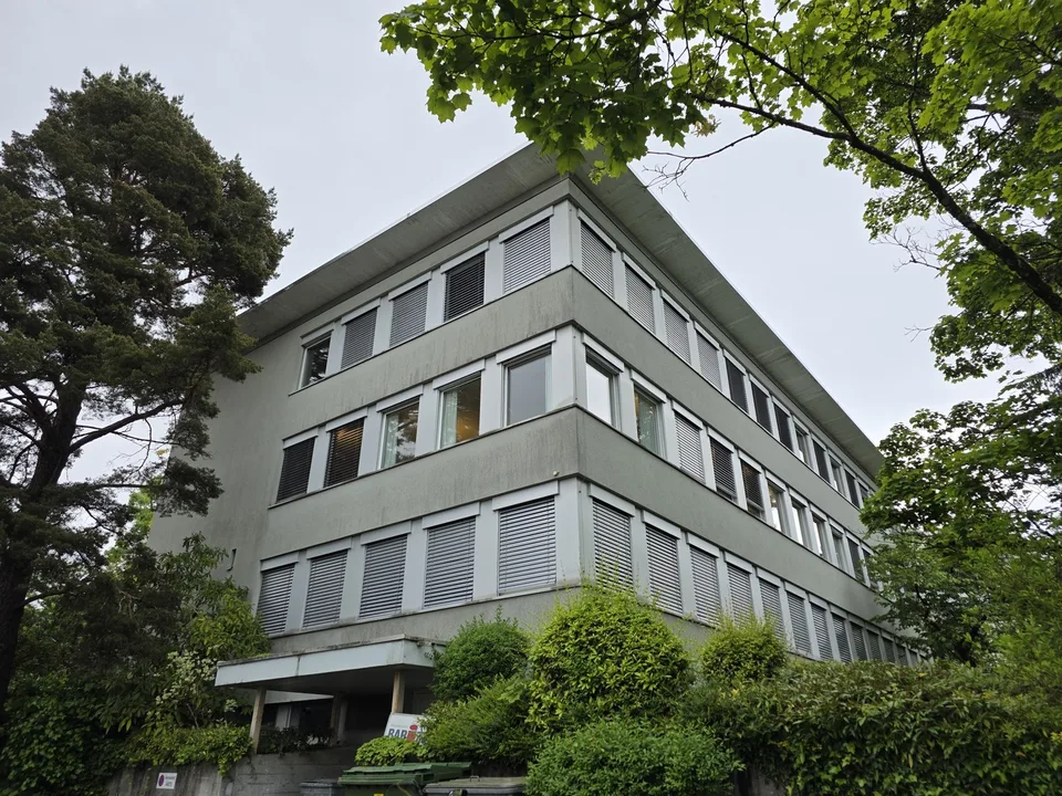 Büro-/Gewerberäume unterschiedlicher Grösse an guter Lage in Zumikon – Foto 11 von 11