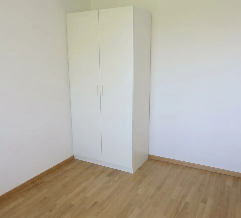 WG-Zimmer Zürich-Witikon – foto 2 di 4