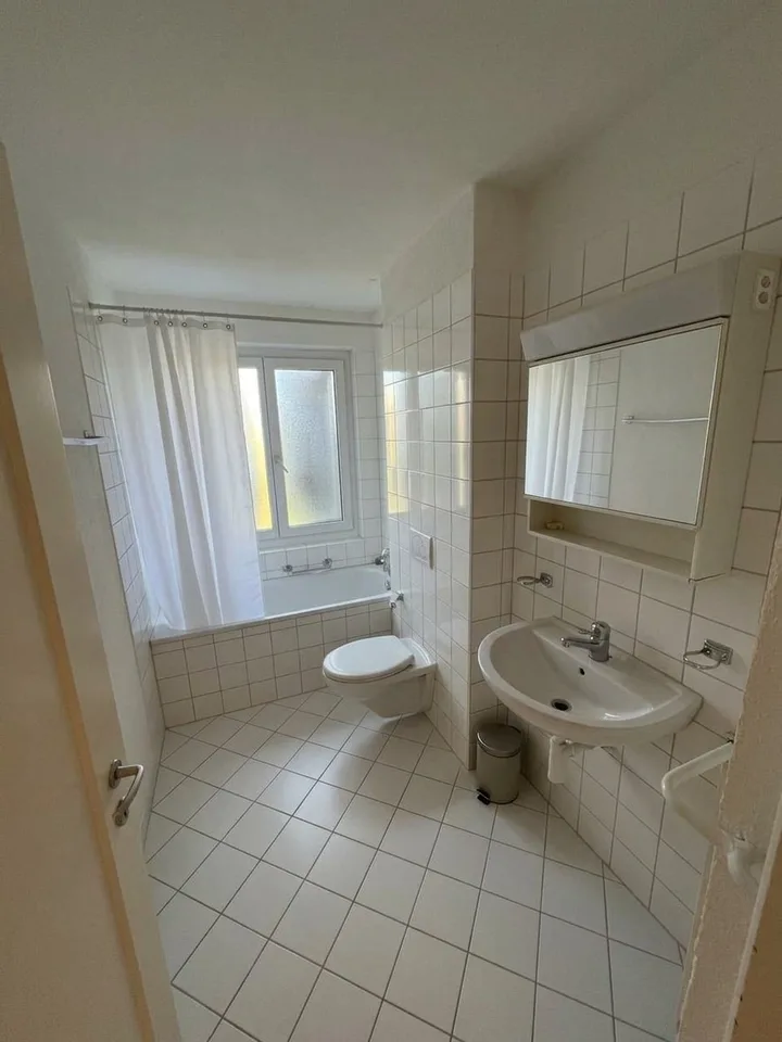 WG Zimmer in Zürich-Schwamendingen – Foto 2 von 4