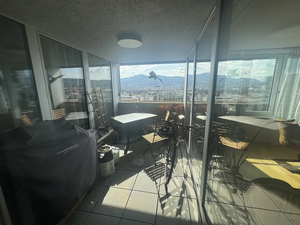 3½ ZI-WOHNUNG IN ZÜRICH - KREIS 9 ALTSTETTEN, MÖBLIERT, TEMPORÄR – foto 3 di 8